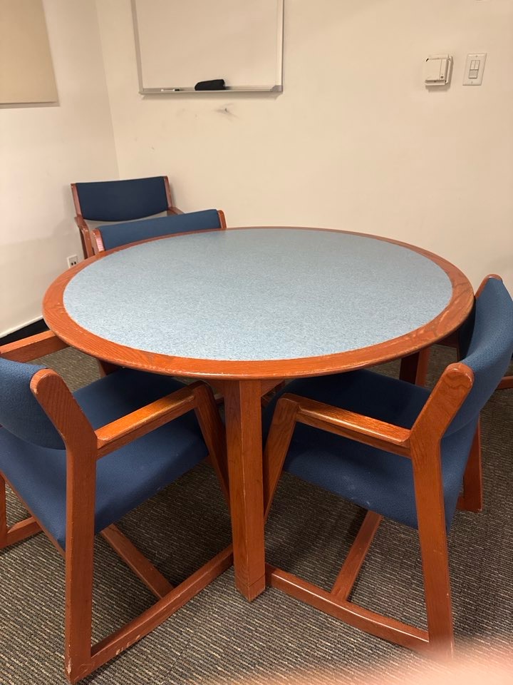 Round Table
