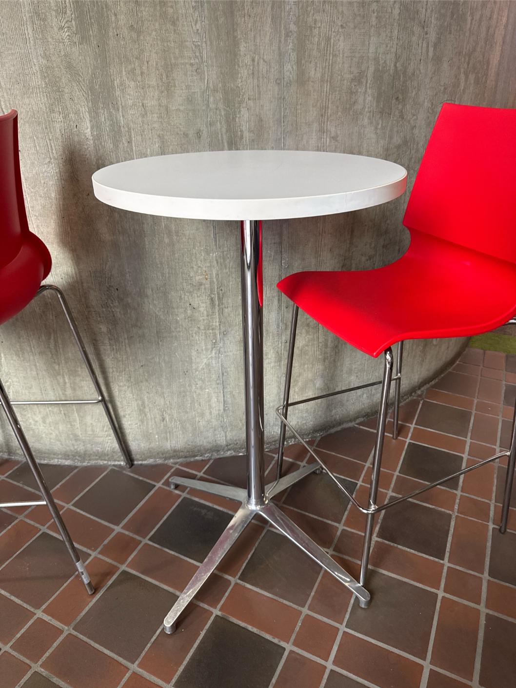 Tall Pedastle Table