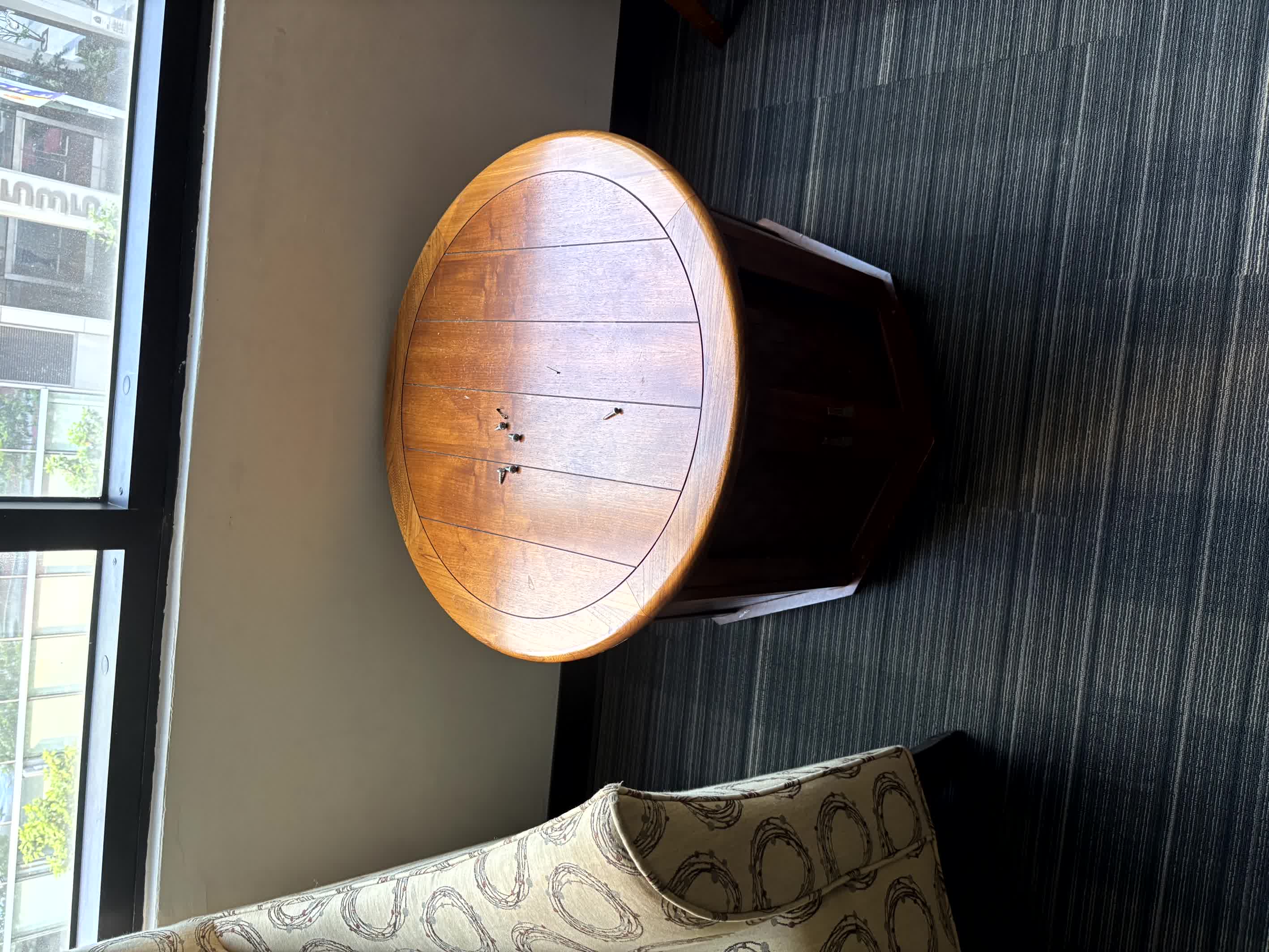Round Table