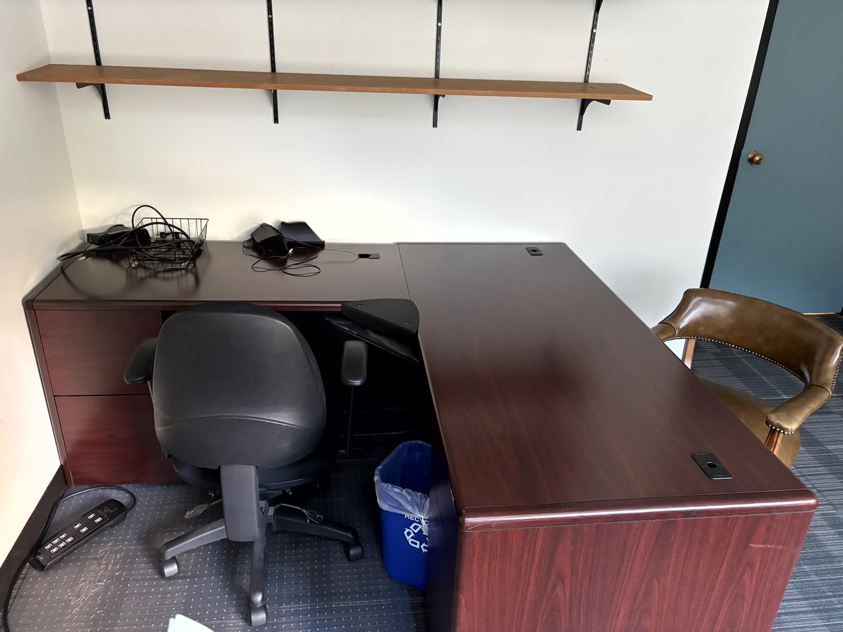L-Desk