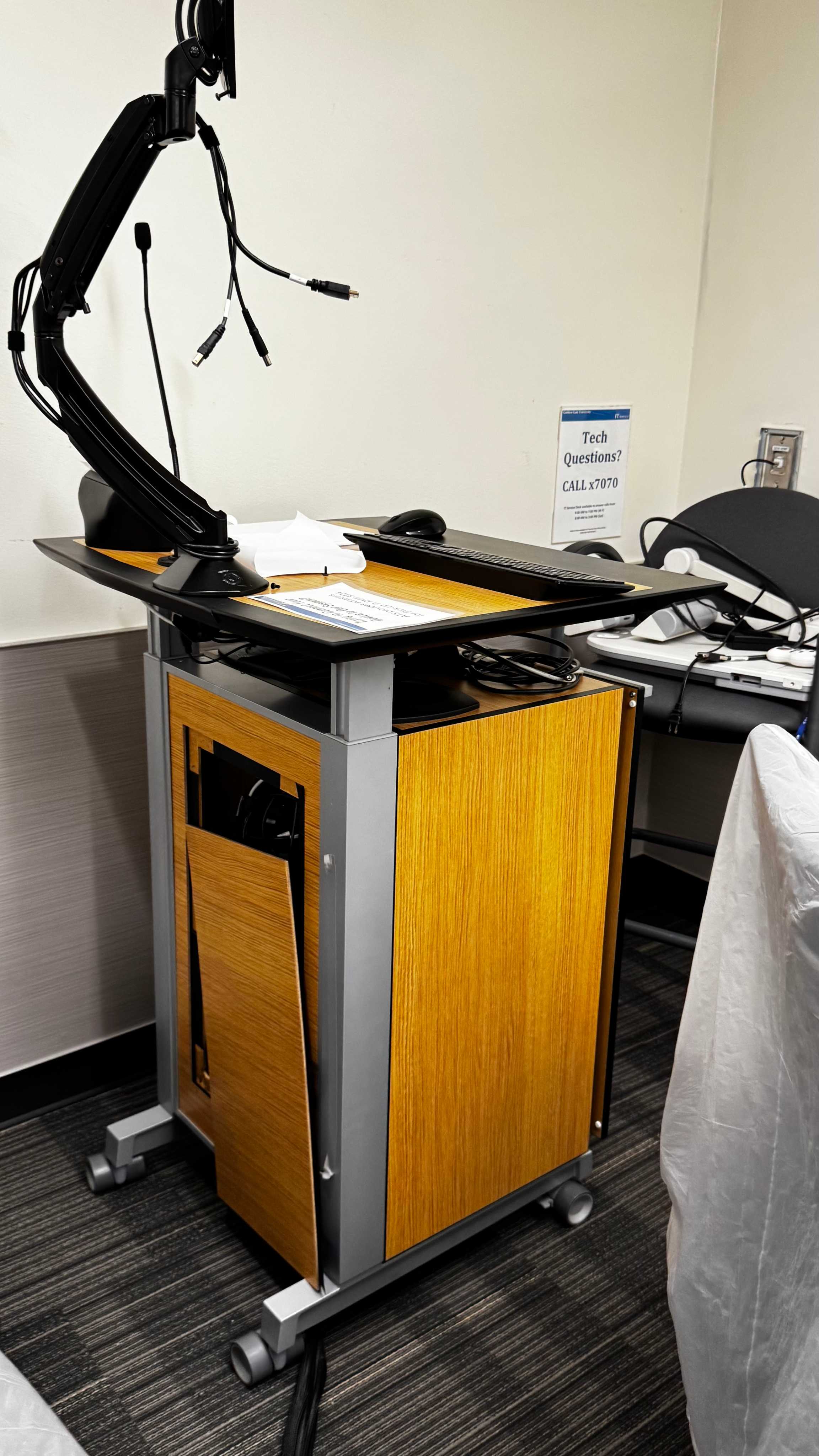 Podium Table /Microphone/Wheels