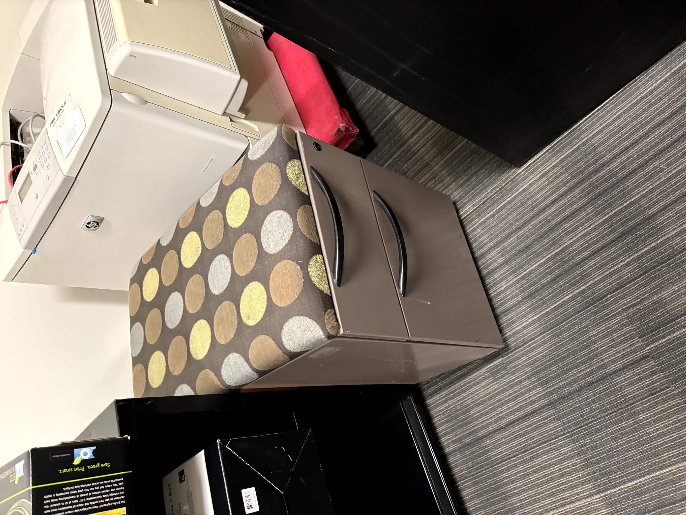 Seat/Cabinet W/Wheels